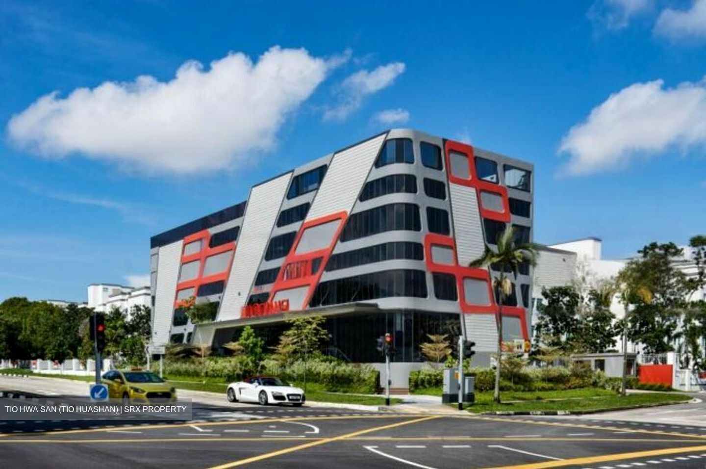 Upper Changi Road North (D17), Shop House #453470931